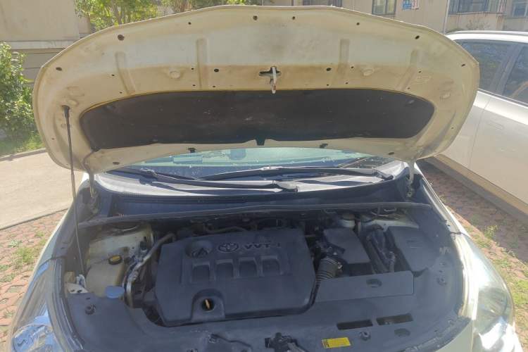 Used Toyota Verso 2011 180G CVT Luxury Edition Engine Bay