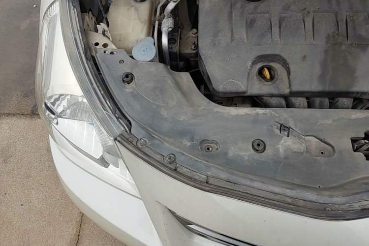 Used Toyota Verso 2011 180E CVT Elite Edition Engine Bay Right