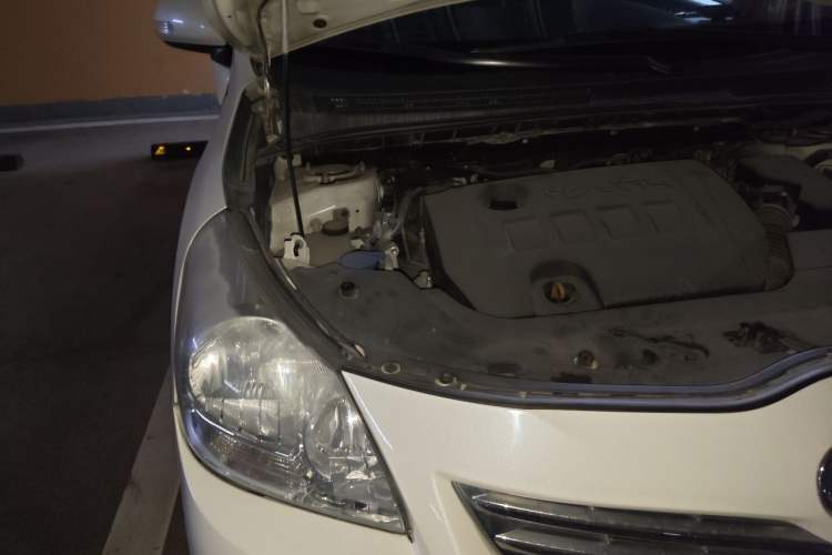 Used Toyota Verso 2011 180E CVT Elite Edition Engine Bay Right