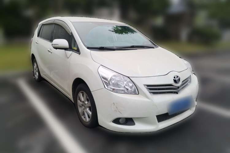 Used Toyota Verso 2011 180E CVT Elite Edition Front Right 45 Deg