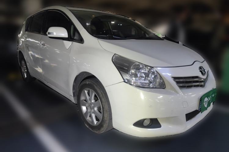 Used Toyota Verso 2011 180G CVT Luxury Edition Front Right 45 Deg