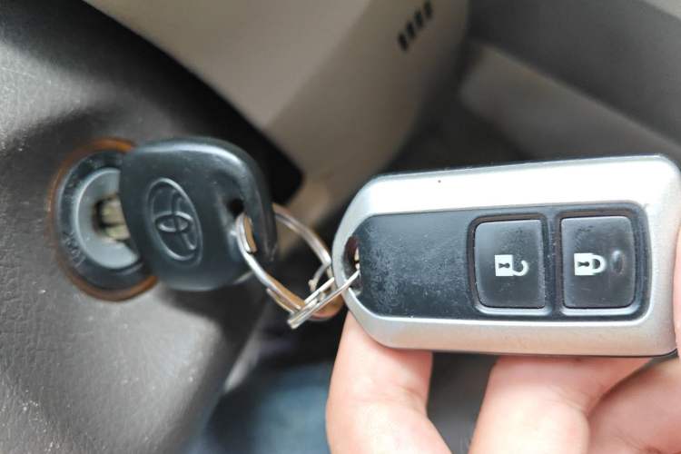 Used Toyota Verso 2011 180E CVT Elite Edition Interior 1