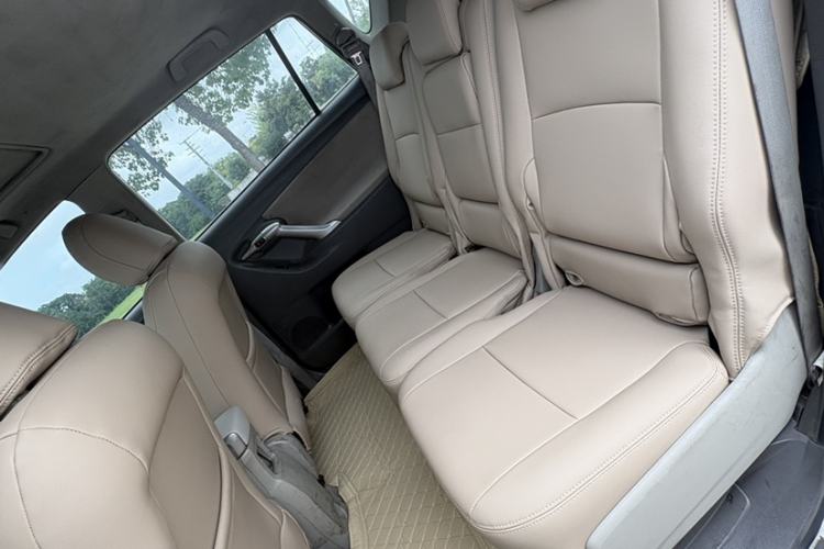 Used Toyota Verso 2011 180G CVT Luxury Edition Interior 3