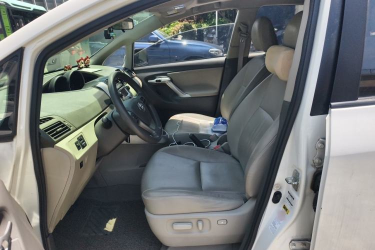 Used Toyota Verso 2011 180G CVT Luxury Multi-Function Version Left Front Seat