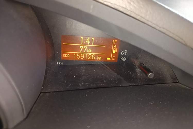 Used Toyota Verso 2011 180G CVT Luxury Multi-Function Version Odometer Close Up