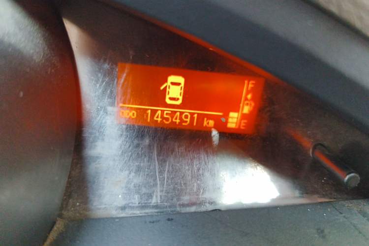 Used Toyota Verso 2011 180E CVT Elite Edition Odometer Close Up