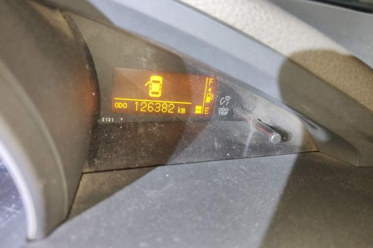 Used Toyota Verso 2011 180G CVT Luxury Edition Odometer Close Up