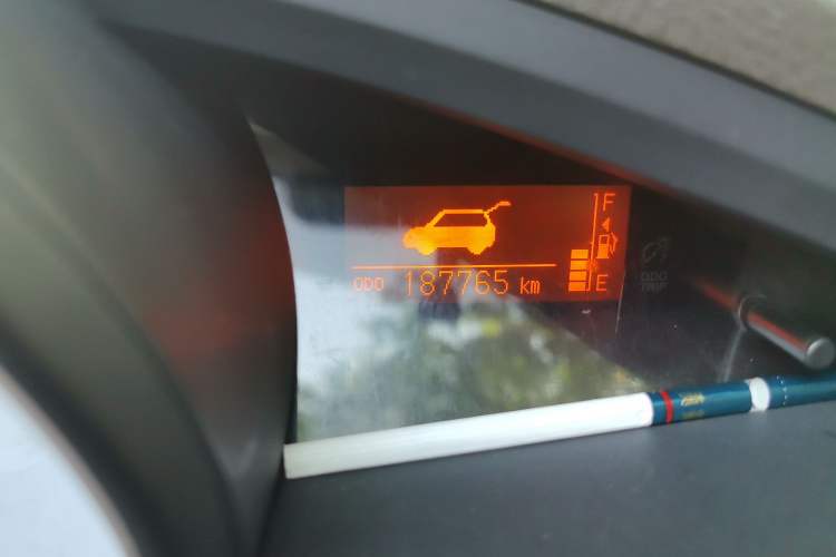 Used Toyota Verso 2011 180G CVT Luxury Multi-Function Version Odometer Close Up