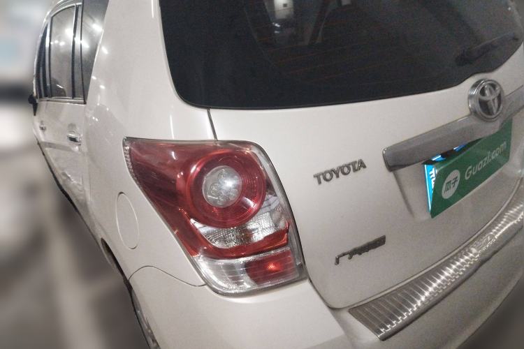 Used Toyota Verso 2011 180E CVT Elite Edition Rear Left 45 Deg