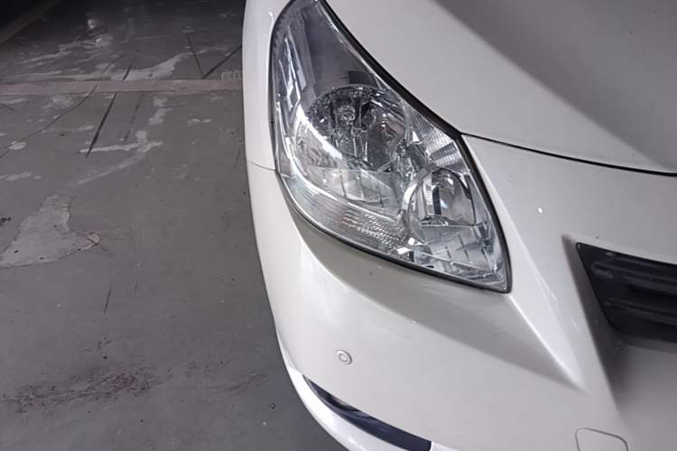 Used Toyota Verso 2011 180G CVT Luxury Multi-Function Version Right Front Headlight