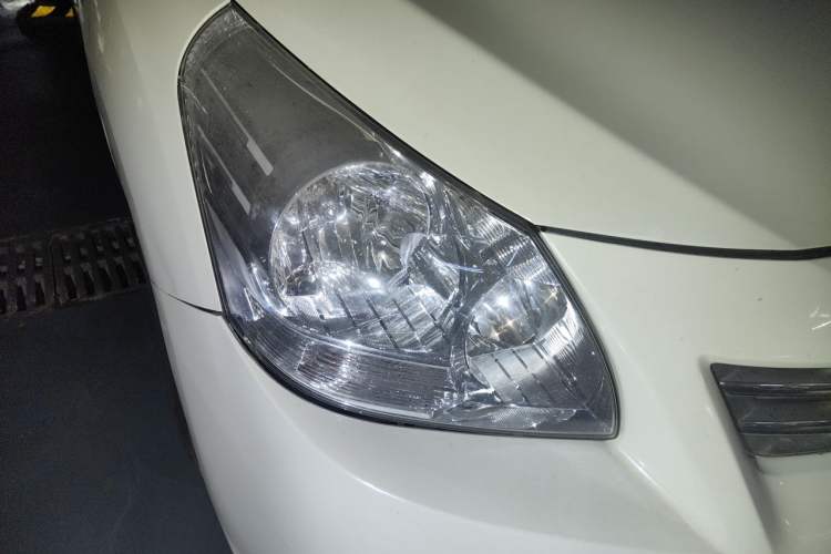 Used Toyota Verso 2011 180G CVT Luxury Edition Right Front Headlight