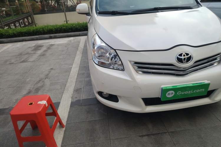 Used Toyota Verso 2011 180G CVT Comfort Edition Right Front Headlight