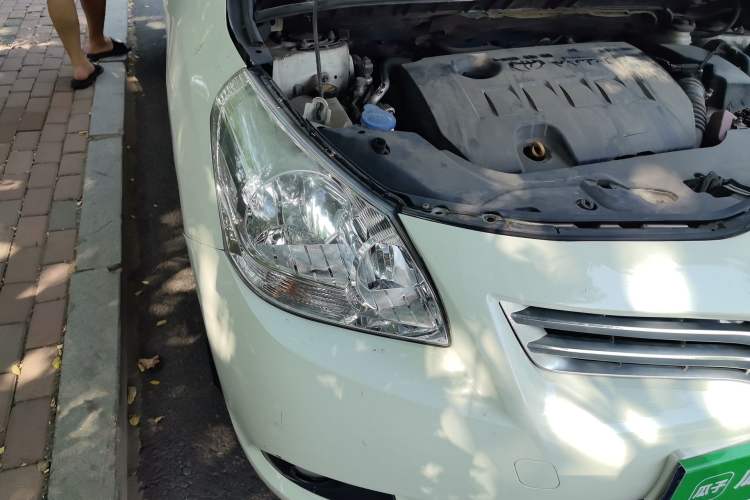 Used Toyota Verso 2011 180G CVT Luxury Multi-Function Version Right Front Headlight
