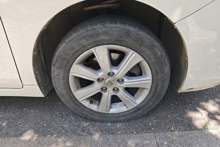 Used Toyota Verso 2011 180E CVT Elite Edition Right Front Wheel Hub