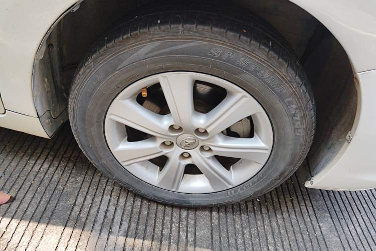 Used Toyota Verso 2011 180E CVT Elite Edition Right Front Wheel Hub