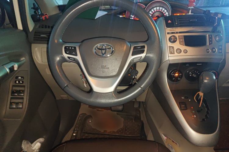 Used Toyota Verso 2011 180E CVT Elite Edition Steering Wheel