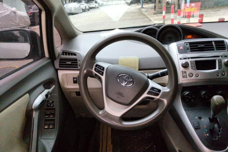 Used Toyota Verso 2011 180E CVT Elite Edition Steering Wheel