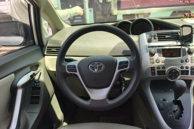 Used Toyota Verso 2011 180G CVT Luxury Multi-Function Version Steering Wheel