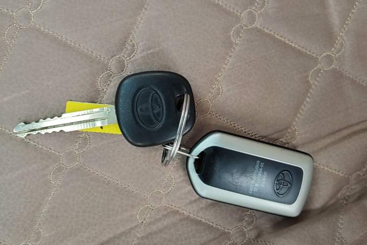 Used Toyota Verso 2011 180E CVT Elite Edition Vehicle Key