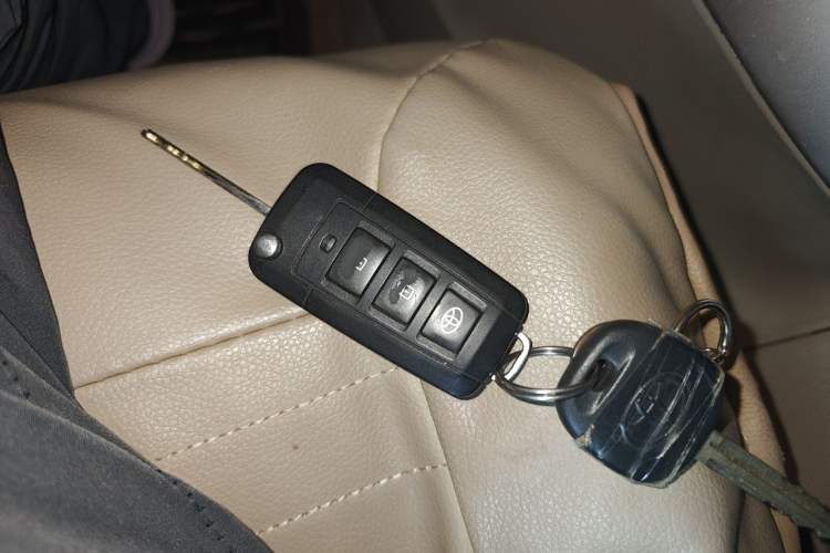 Used Toyota Verso 2011 180E CVT Elite Edition Vehicle Key