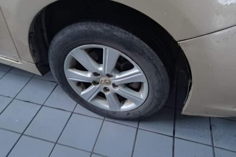 Used Toyota Verso 2011 160E Manual Elite Edition Right Front Wheel Hub