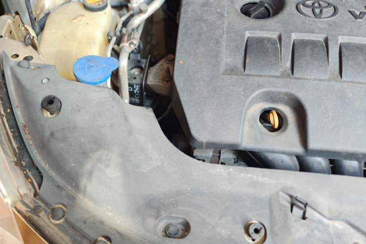 Used Toyota Verso 2012 180E CVT Elite Multi-Function Version Engine Bay Right
