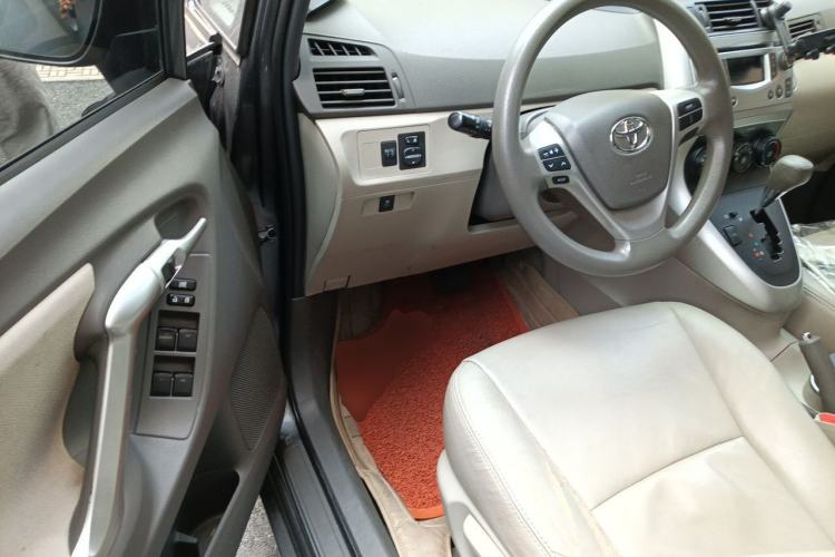 Used Toyota Verso 2012 180E CVT Elite Multi-Function Version Driver Seat