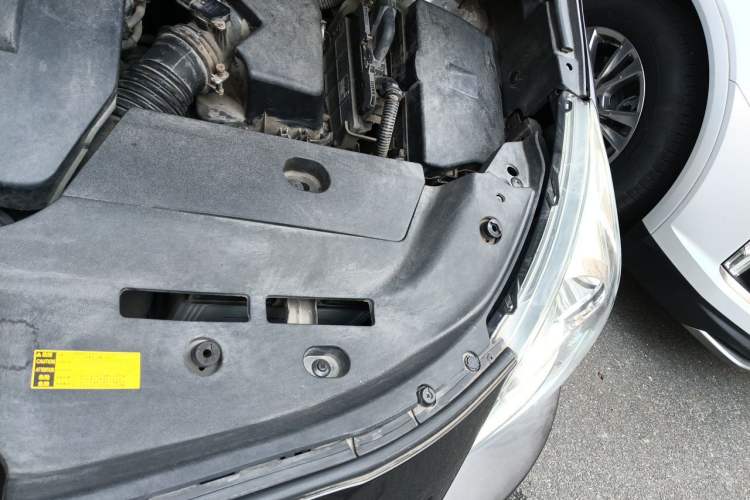 Used Toyota Verso 2012 180E CVT Elite Multi-Function Version Engine Bay Left