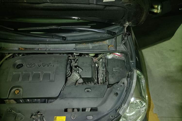 Used Toyota Verso 2012 180E CVT Elite Multi-Function Version Engine Bay Left