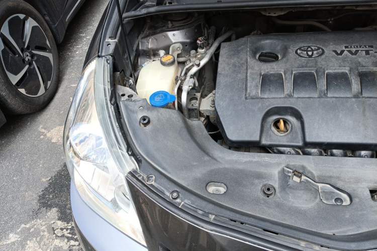 Used Toyota Verso 2012 180E CVT Elite Multi-Function Version Engine Bay Right
