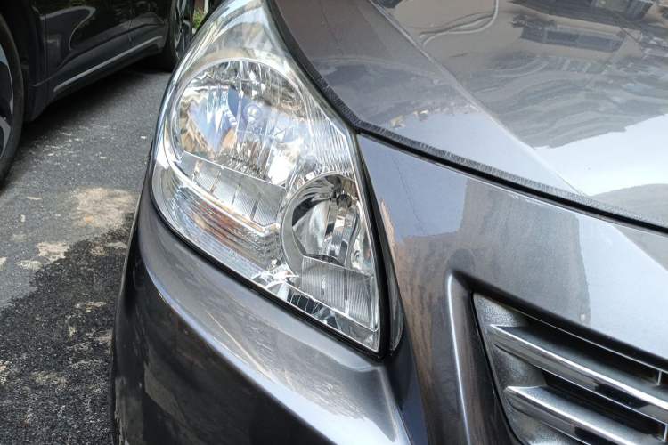 Used Toyota Verso 2012 180E CVT Elite Multi-Function Version Right Front Headlight