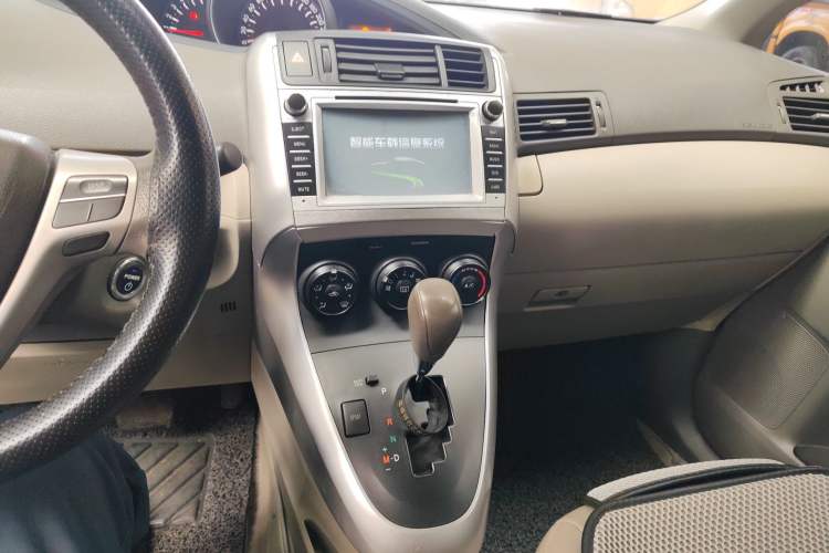 Used Toyota Verso 2012 180V CVT Supreme Edition Audio And AC Panel