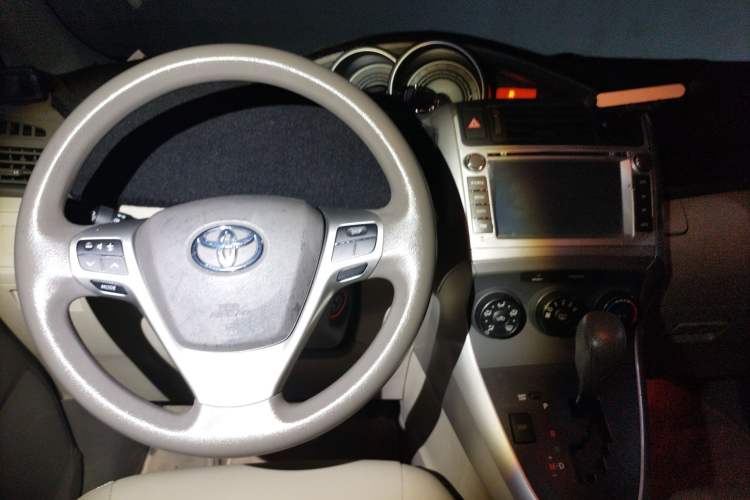 Used Toyota Verso 2012 180E CVT Elite Multi-Function Version Center Console