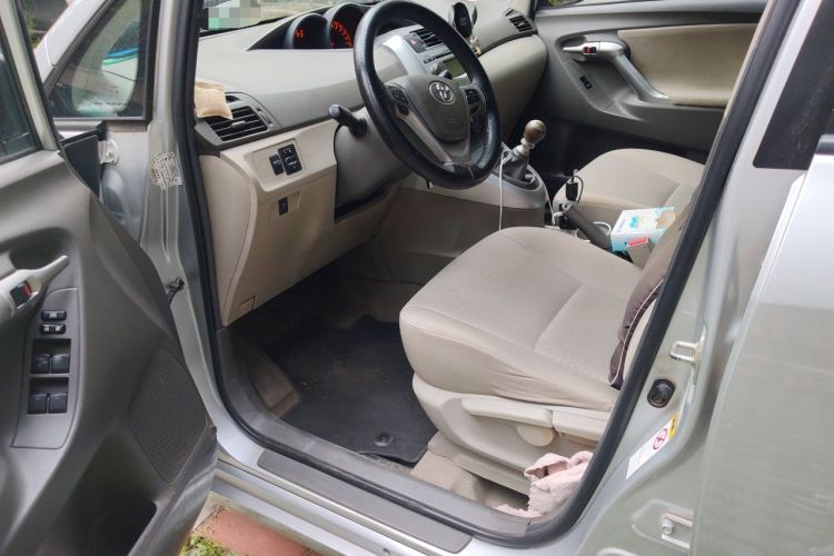 Used Toyota Verso 2012 180E Manual Elite Edition Driver Seat