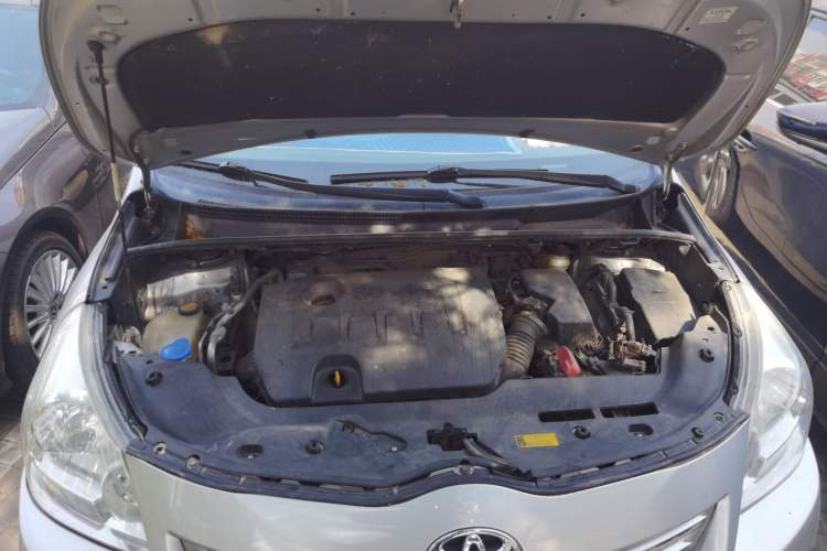 Used Toyota Verso 2012 180E CVT Elite Multi-Function Version Engine Bay
