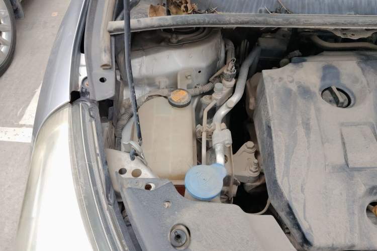 Used Toyota Verso 2012 180E CVT Elite Multi-Function Version Engine Bay Right
