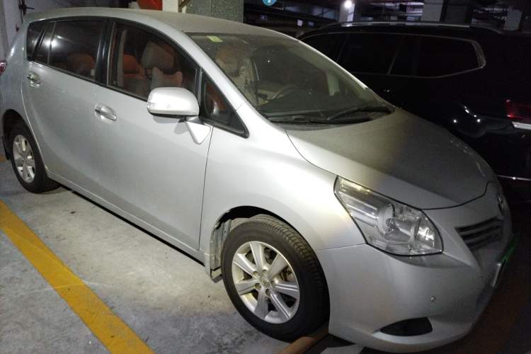 Used Toyota Verso 2012 180E CVT Elite Multi-Function Version Front Right 45 Deg