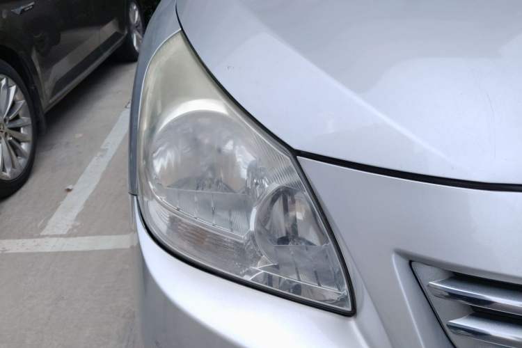 Used Toyota Verso 2012 180E CVT Elite Multi-Function Version Right Front Headlight