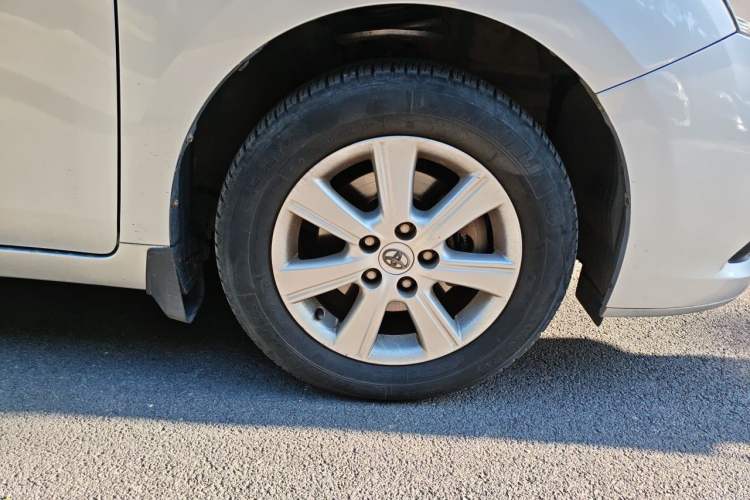 Used Toyota Verso 2012 180E CVT Elite Multi-Function Version Right Front Wheel Hub