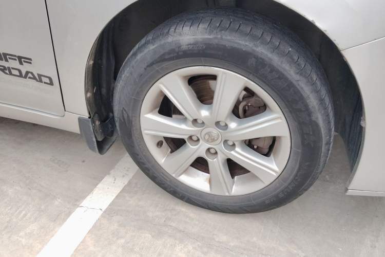 Used Toyota Verso 2012 180E CVT Elite Multi-Function Version Right Front Wheel Hub