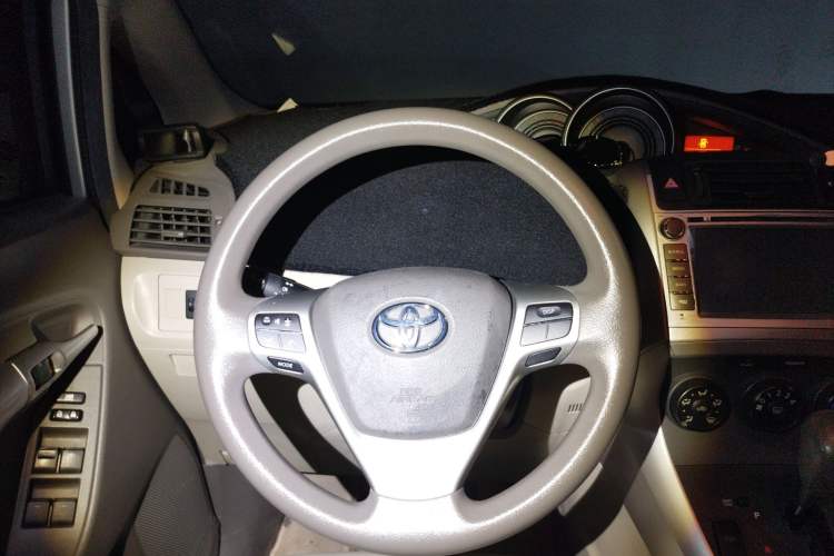 Used Toyota Verso 2012 180E CVT Elite Multi-Function Version Steering Wheel