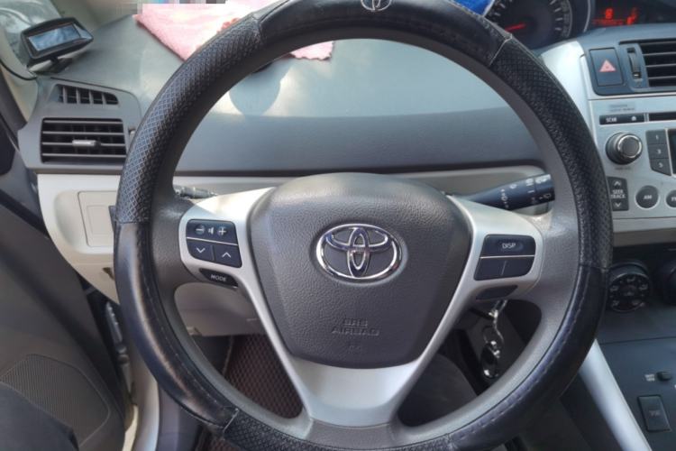 Used Toyota Verso 2012 180E CVT Elite Multi-Function Version Steering Wheel