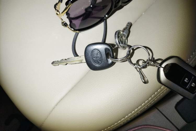 Used Toyota Verso 2012 180E CVT Elite Multi-Function Version Vehicle Key