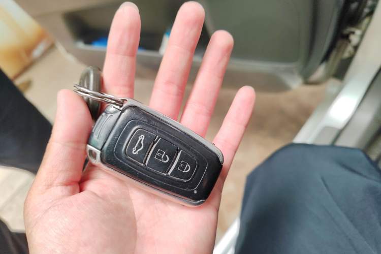 Used Toyota Verso 2012 180V CVT Supreme Edition Vehicle Key