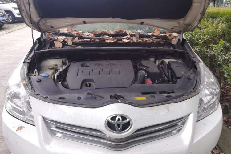 Used Toyota Verso 2012 180G CVT Comfortable Multi-Function Version Engine Bay