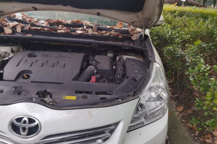 Used Toyota Verso 2012 180G CVT Comfortable Multi-Function Version Engine Bay Left
