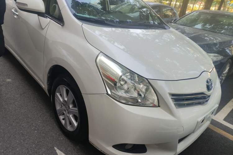 Used Toyota Verso 2012 180E CVT Elite Multi-Function Version Front Right 45 Deg