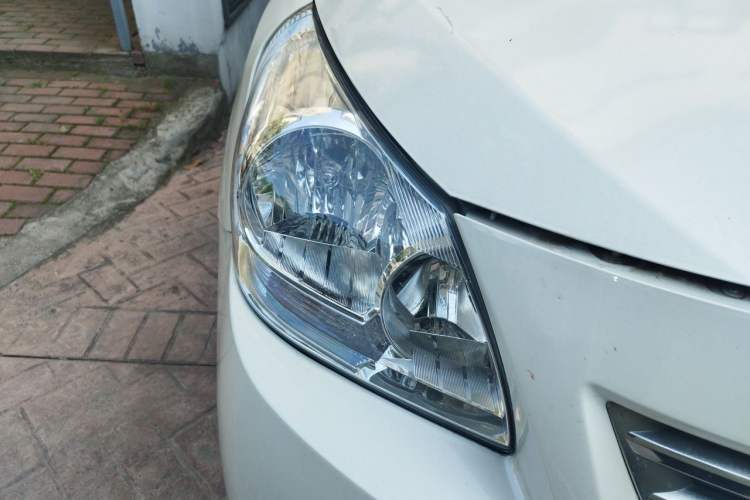Used Toyota Verso 2012 180E CVT Elite Multi-Function Version Right Front Headlight