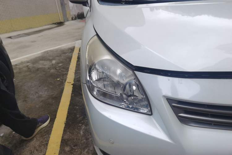 Used Toyota Verso 2012 180G CVT Comfortable Multi-Function Version Right Front Headlight