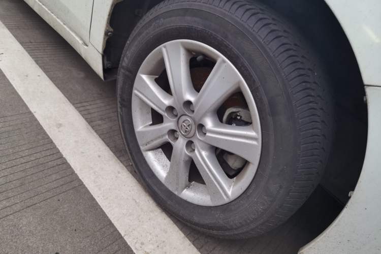 Used Toyota Verso 2012 180G CVT Comfortable Multi-Function Version Right Front Wheel Hub